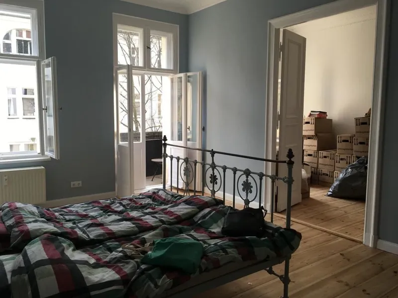 Reuterkiez | 3 Zimmer Altbau | 75qm | Südbalkon | Befristet  bis Juli 2028 |  Besichtigung 24.10 — photo 1